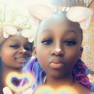 Meet your Posher, Simone